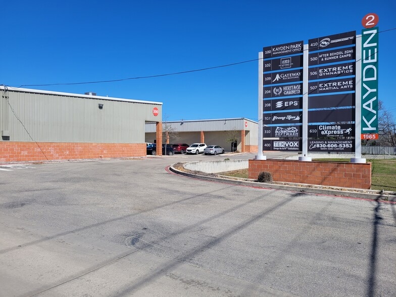 1913 Post Rd, New Braunfels, TX for lease - Building Photo - Image 3 of 12