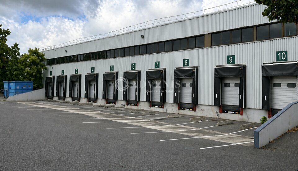 Industrial in Gonesse for lease Building Photo- Image 1 of 6