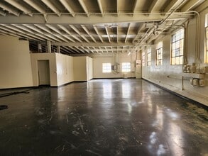 1451 W 135th St, Gardena, CA for lease Interior Photo- Image 1 of 6