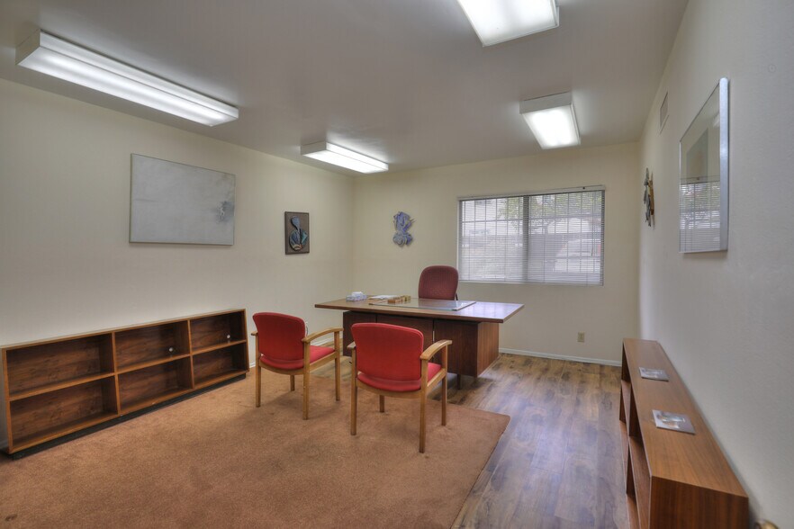 301-307 E Carrillo St, Santa Barbara, CA for lease - Interior Photo - Image 2 of 5