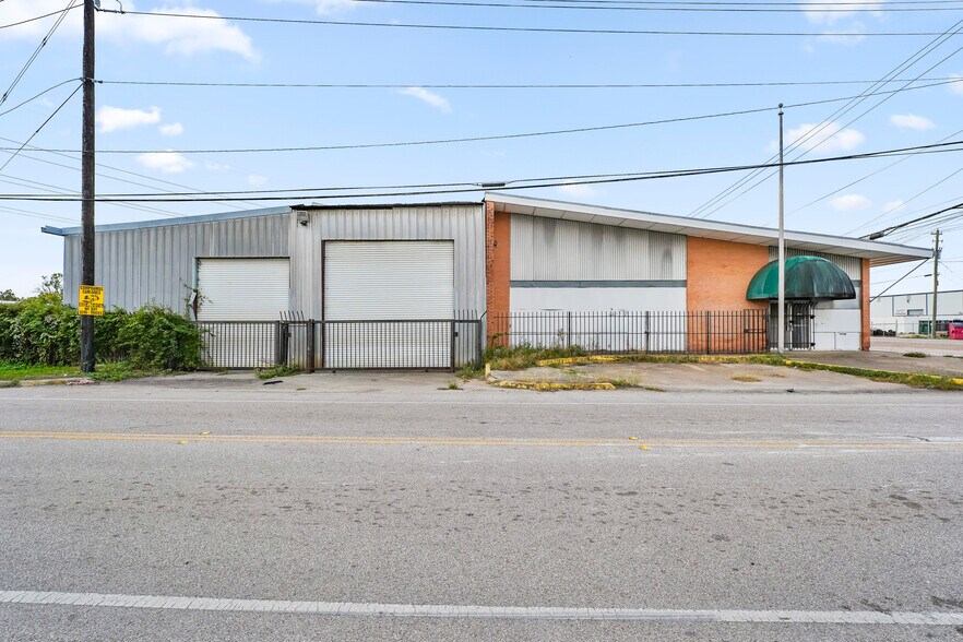 16144 Market St, Channelview, TX à vendre - Photo principale - Image 1 de 31
