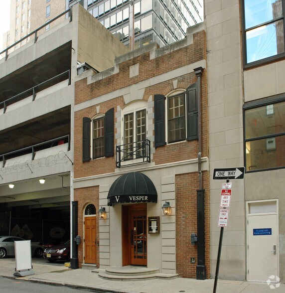 223 S Sydenham St, Philadelphia, PA for sale - Building Photo - Image 2 of 5