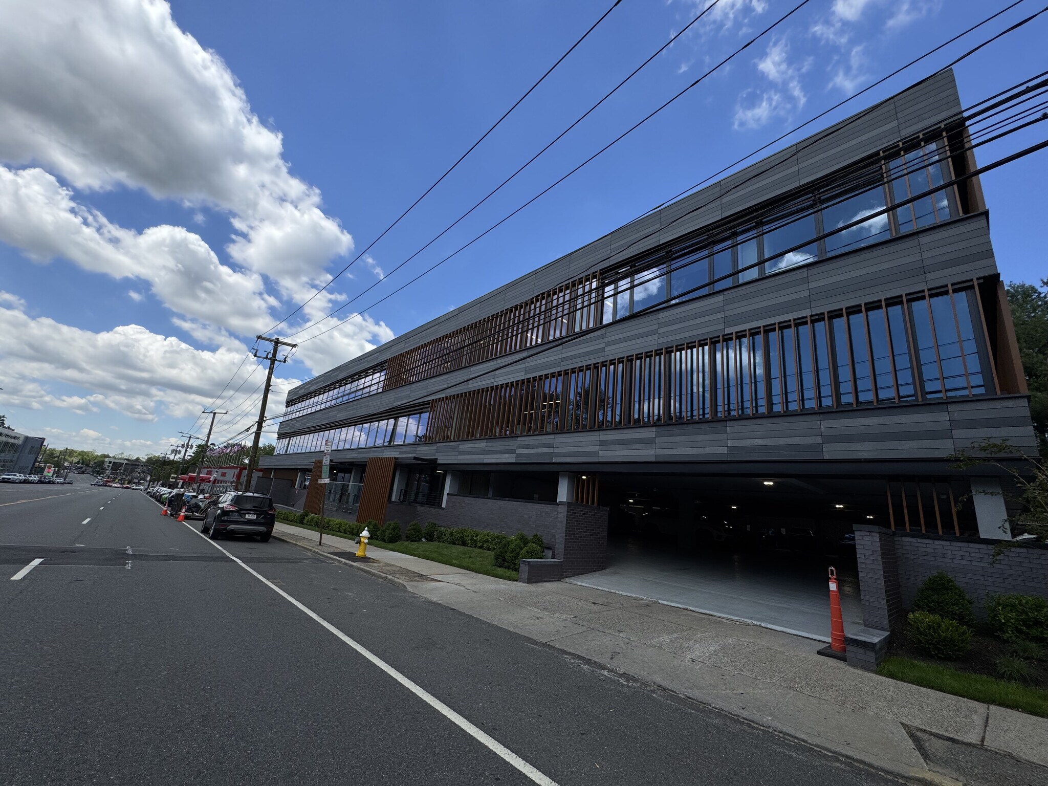 277 Northern Blvd, Great Neck, NY for lease Primary Photo- Image 1 of 8