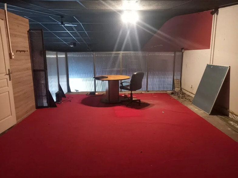 Flex in Besançon for sale - Interior Photo - Image 3 of 12