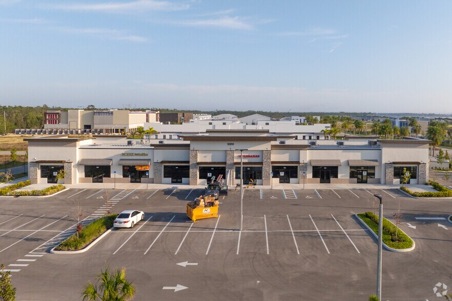 12252 Itec Park Dr, Fort Myers, FL à louer - Aérien - Image 3 de 8