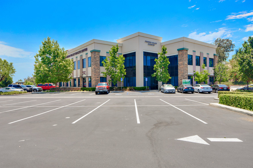 3100 Chino Ave, Chino Hills, CA à louer - Photo du bâtiment - Image 3 de 7