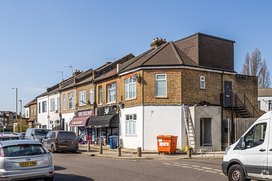 69 Brunswick Ave, London for lease - Building Photo - Image 3 of 10