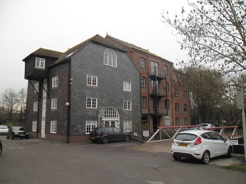 Mill Ln, Uckfield à vendre - Photo du bâtiment - Image 3 de 4