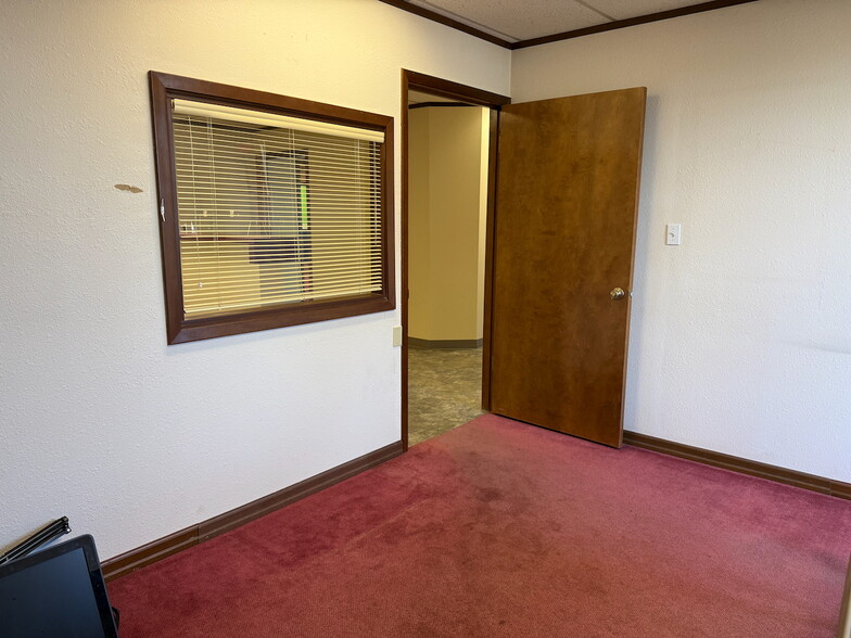 1720 S 72nd St, Tacoma, WA for lease - Building Photo - Image 3 of 9