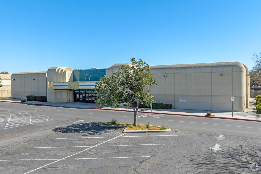 645 Fairfield Dr, Merced, CA for lease - Building Photo - Image 2 of 20