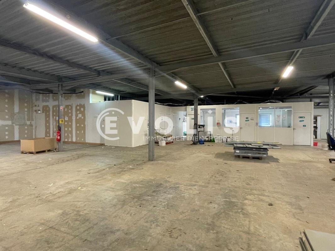 Office in Bordeaux for lease Interior Photo- Image 1 of 9