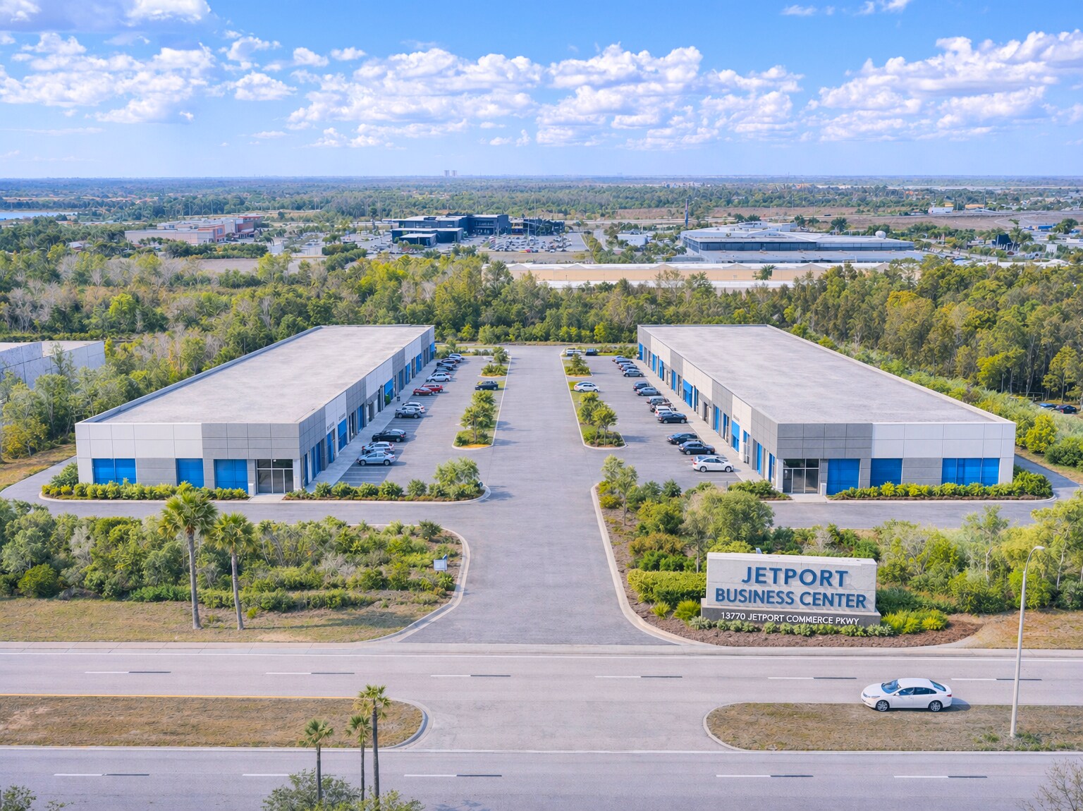 13770 Jetport Commerce Pky, Fort Myers, FL à louer Photo du bâtiment- Image 1 de 5