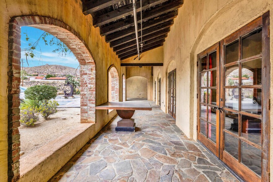 54465 29 Palms Highway, Yucca Valley, CA à vendre - Photo du bâtiment - Image 3 de 74