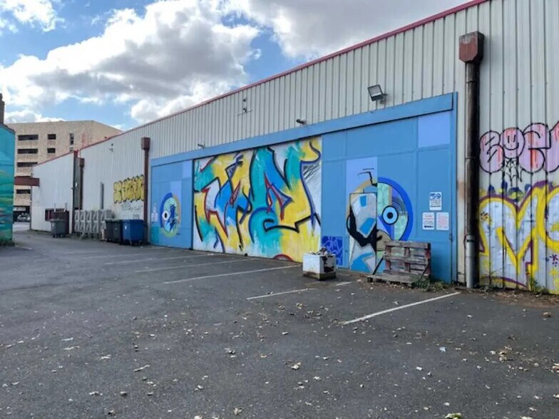 Retail in Toulouse for lease - Building Photo - Image 3 of 10