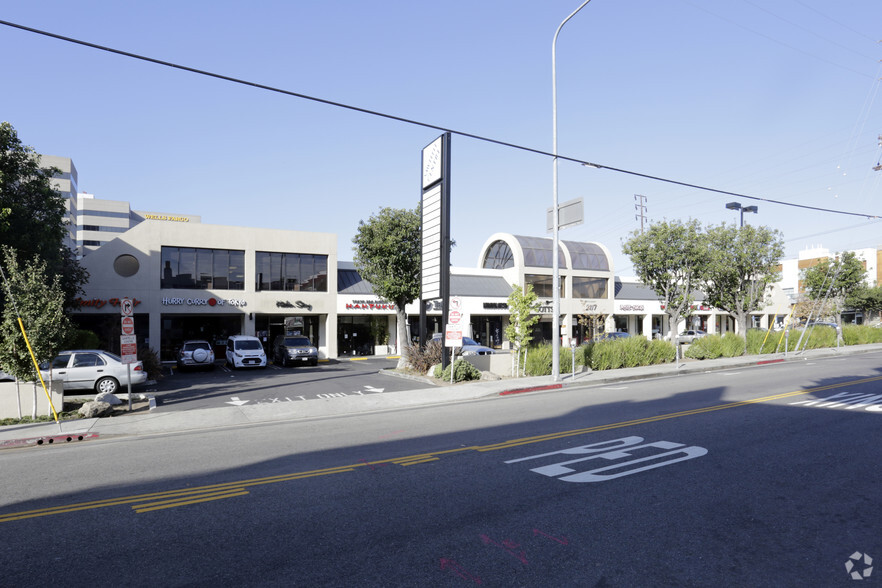 2101-2133 Sawtelle Blvd, Los Angeles, CA for lease - Building Photo - Image 2 of 8