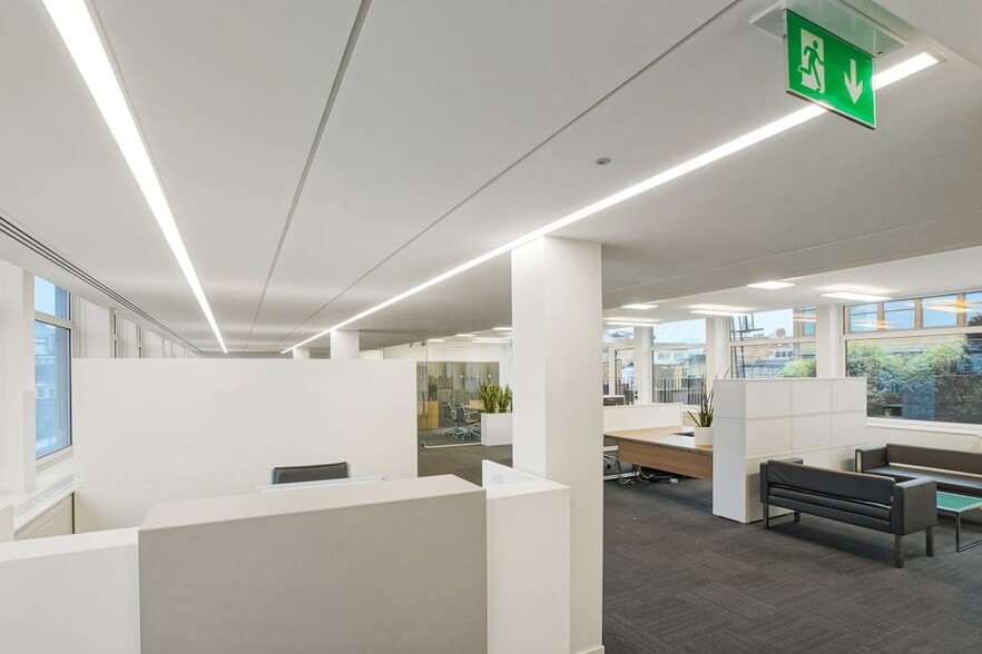 242-246 High Holborn, London for lease - Interior Photo - Image 3 of 19