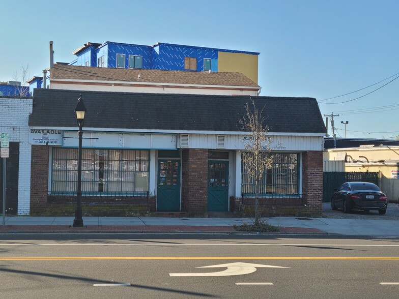 1664 Union Blvd, Bay Shore, NY for lease - Building Photo - Image 1 of 5