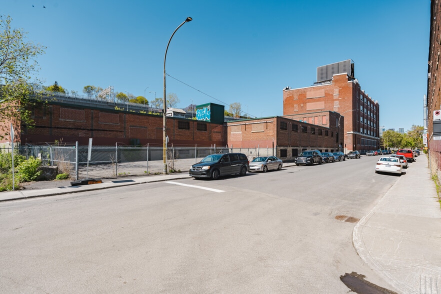 4005-4035 Rue de Richelieu, Montréal, QC for sale - Building Photo - Image 3 of 3