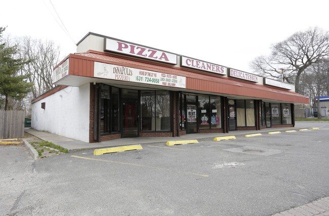 Plus de détails pour 623-629 E Main St, Kings Park, NY - Commerce de détail à vendre