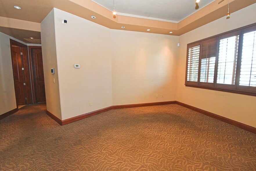 2440 Vassar St, Reno, NV for lease - Building Photo - Image 2 of 21