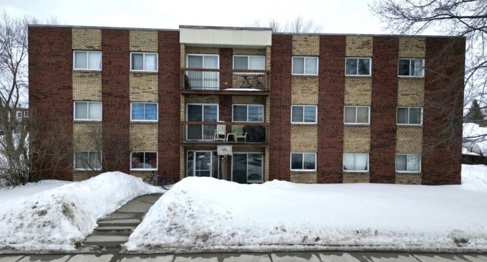 18164 Rue Charles, Mirabel, QC for sale - Building Photo - Image 1 of 1