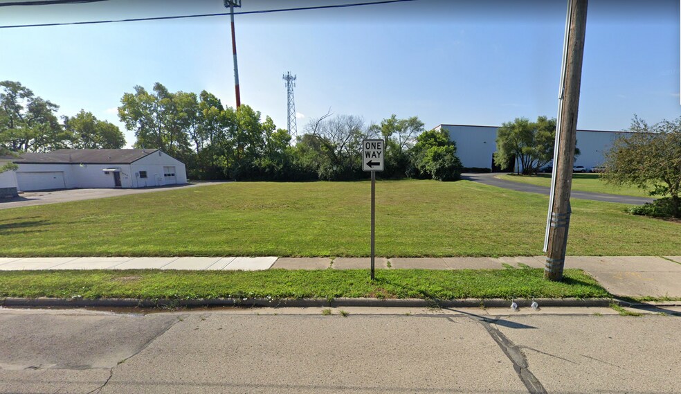 518 E Dixie Dr, Dayton, OH à vendre - Photo du bâtiment - Image 1 de 3