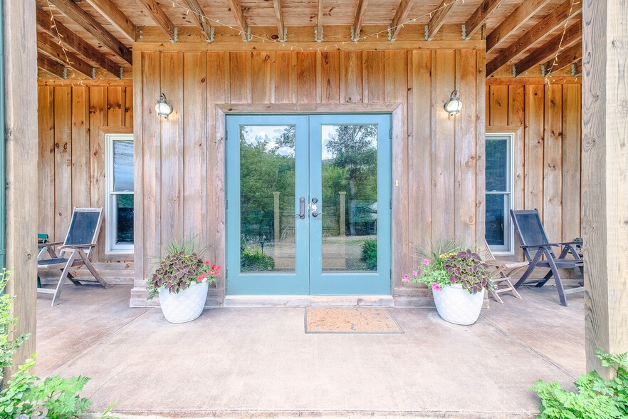 57 Hemlock Ridge Ln, Catawba, VA for sale - Building Photo - Image 2 of 26