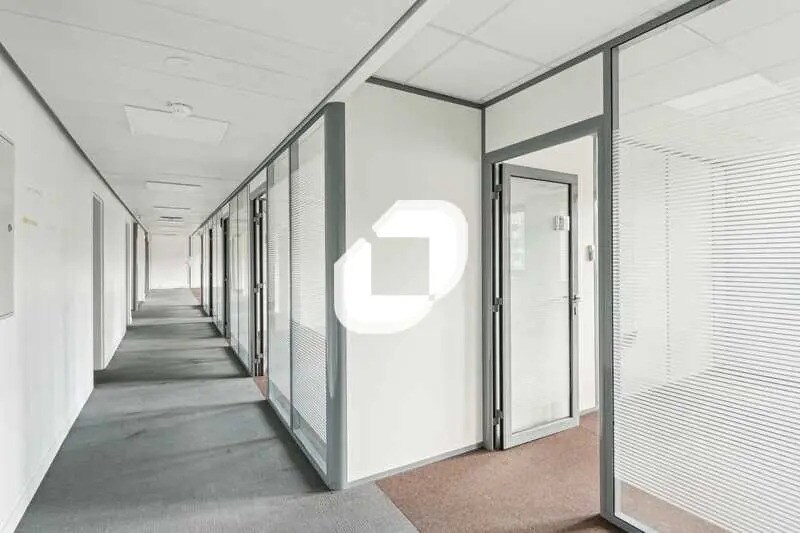 Bureau dans Vincennes à louer - Photo du bâtiment - Image 2 de 28