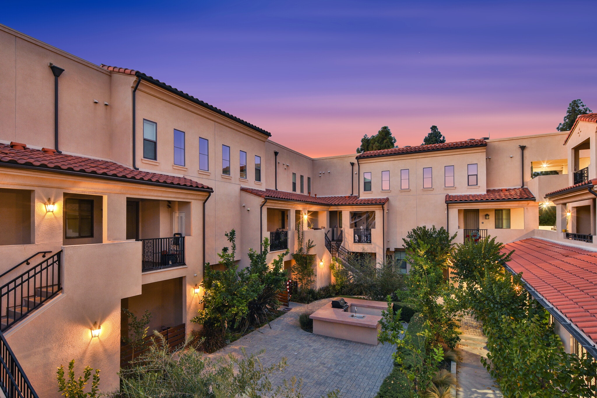 8951 Monte Vista Ave, Montclair, CA for sale Primary Photo- Image 1 of 34