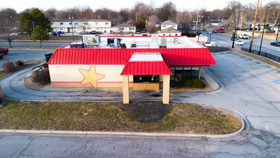 815 S Parker St, Olathe, KS à louer - Photo du bâtiment - Image 2 de 8