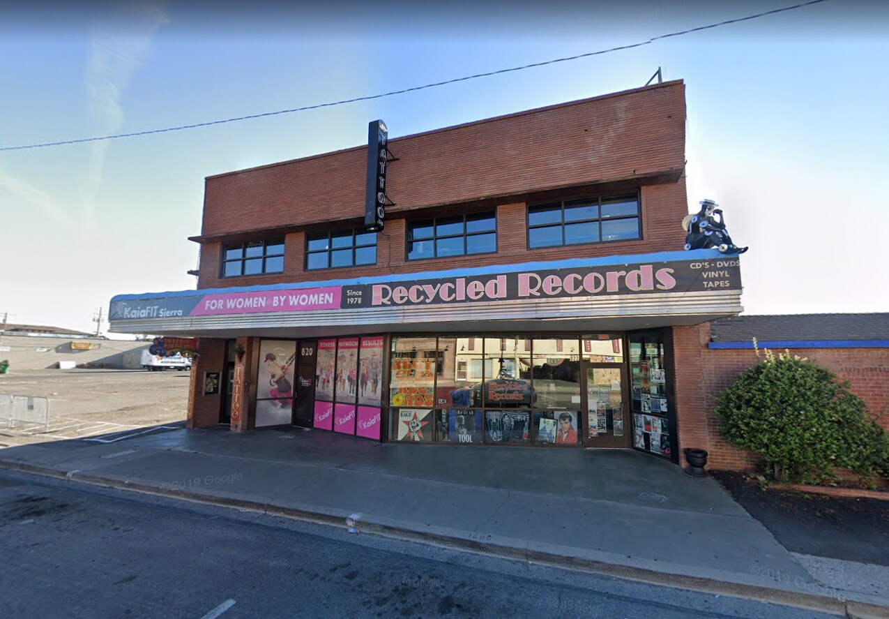 818-822 S Virginia St, Reno, NV à louer Photo du bâtiment- Image 1 de 56