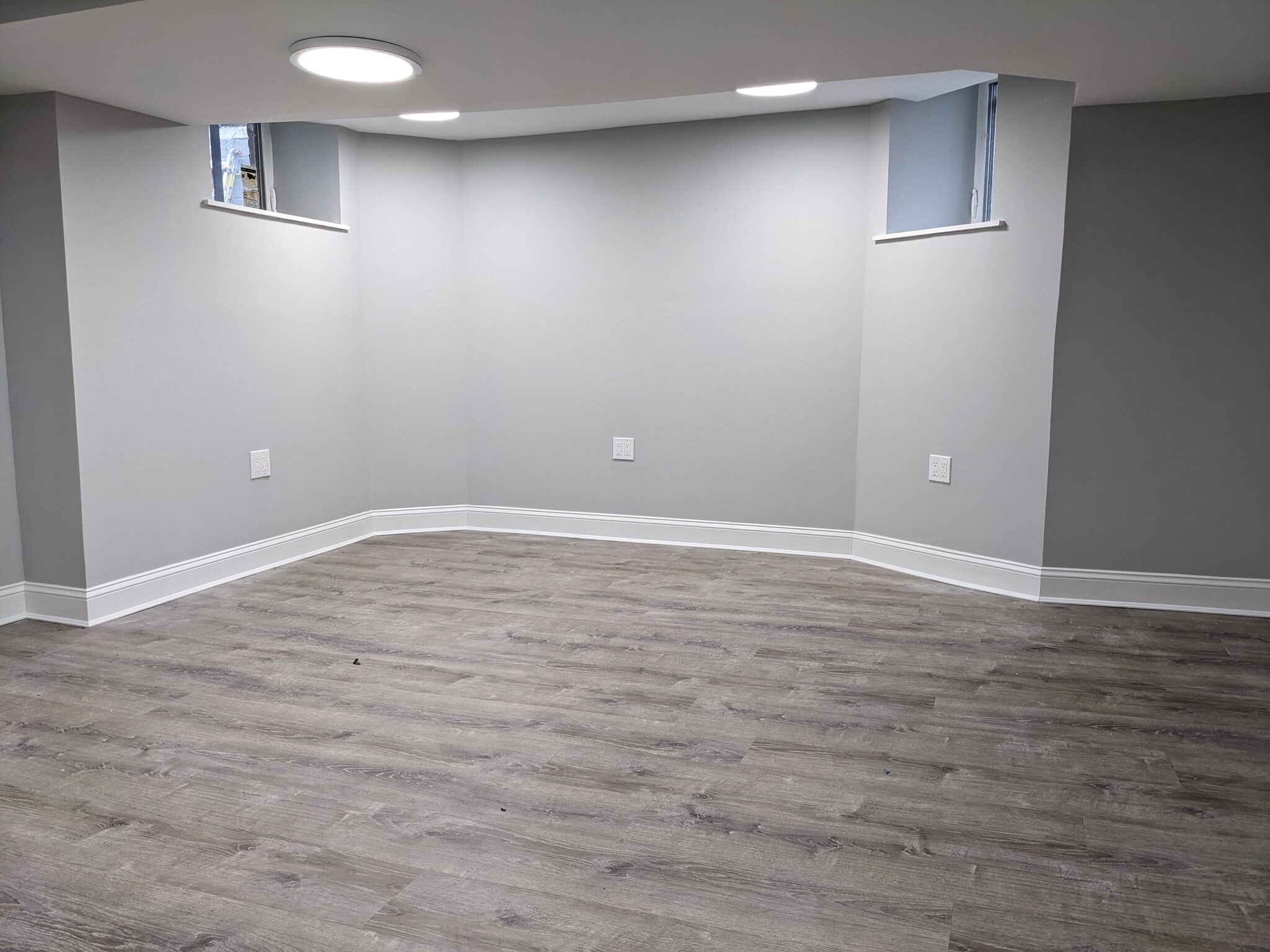 569-571 Martin Luther King Jr Blvd, Newark, NJ for lease Interior Photo- Image 1 of 1