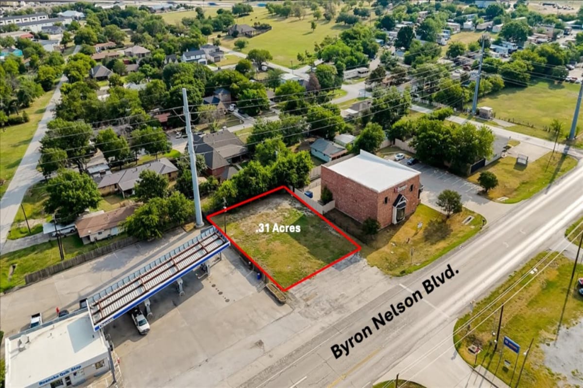 205 E Byron Nelson Blvd, Roanoke, TX for sale Primary Photo- Image 1 of 13