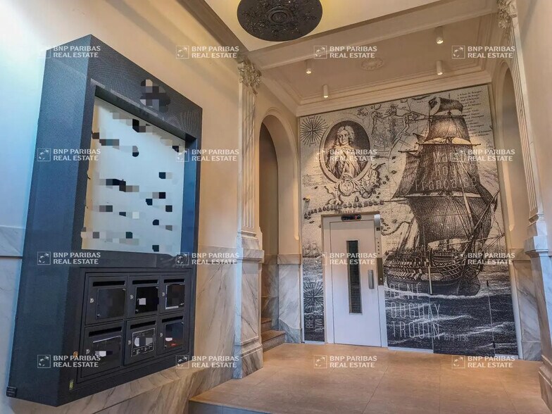 Bureau dans Rennes à louer - Hall d’entrée - Image 2 de 7