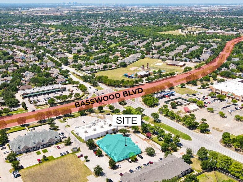 5407 Basswood Blvd, Fort Worth, TX for lease - Building Photo - Image 3 of 27