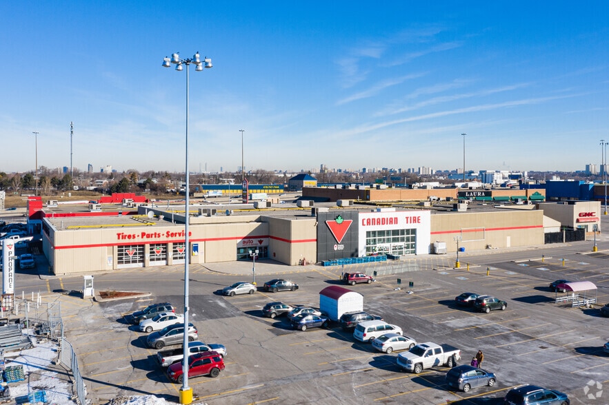 2625 Weston Rd, Toronto, ON à louer - Photo du bâtiment - Image 3 de 68