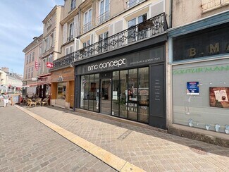 Plus de détails pour Commerce de détail à louer