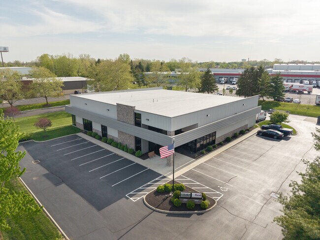Plus de détails pour 3737-3757 Parkway Ln, Hilliard, OH - Local d'activités à louer