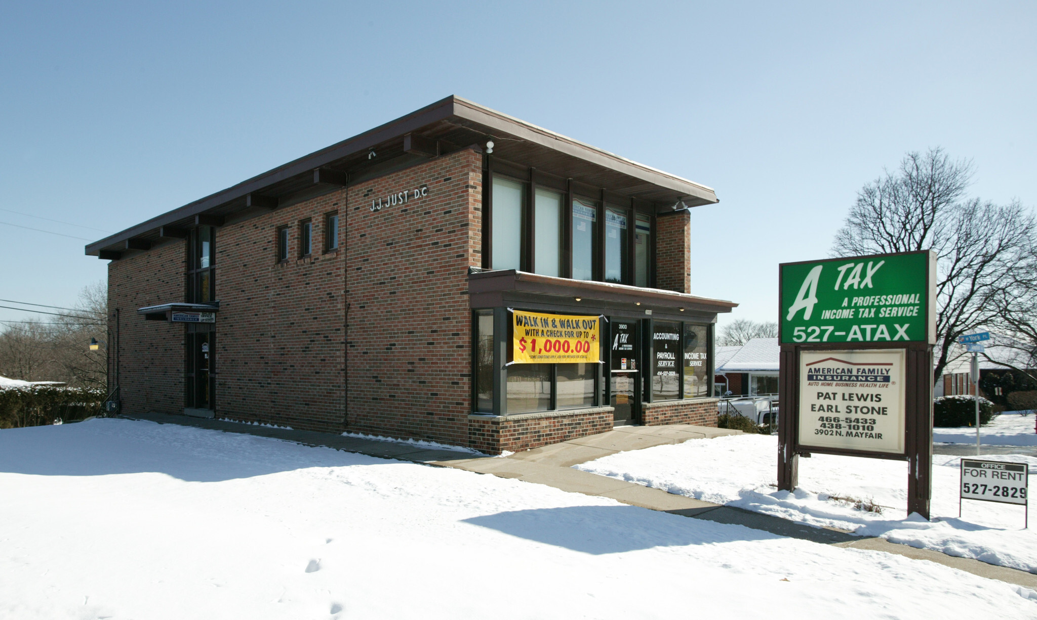 3900-3902 N Mayfair Rd, Milwaukee, WI for sale Primary Photo- Image 1 of 1