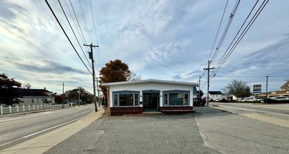 597 Dartmouth St, Dartmouth, MA for lease Building Photo- Image 2 of 13