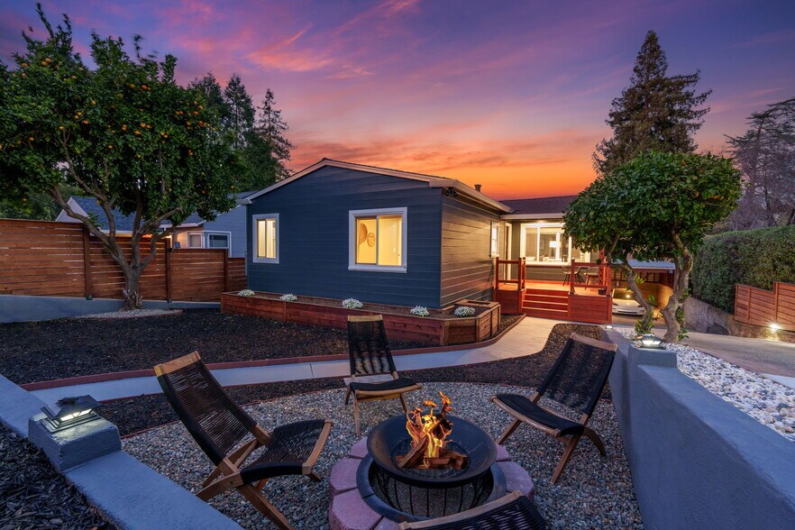 8124 Greenly Dr, Oakland, CA à vendre - Photo du bâtiment - Image 3 de 44