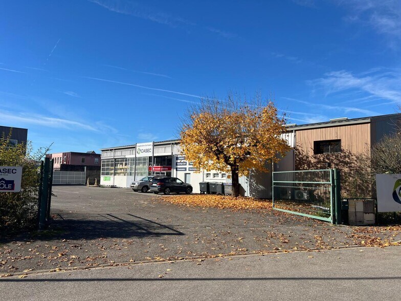 Local d'activités dans Annecy à vendre - Photo du bâtiment - Image 2 de 21