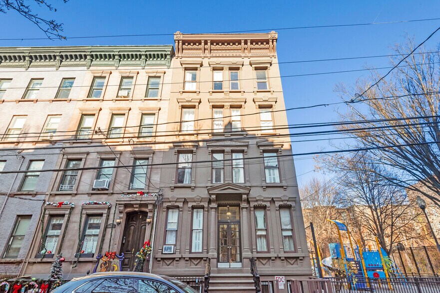 92 Wayne St, Jersey City, NJ à vendre - Photo du bâtiment - Image 2 de 15