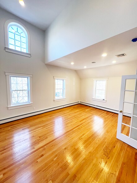 868-870 Boston Post Rd, Darien, CT à louer - Photo intérieure - Image 2 de 17