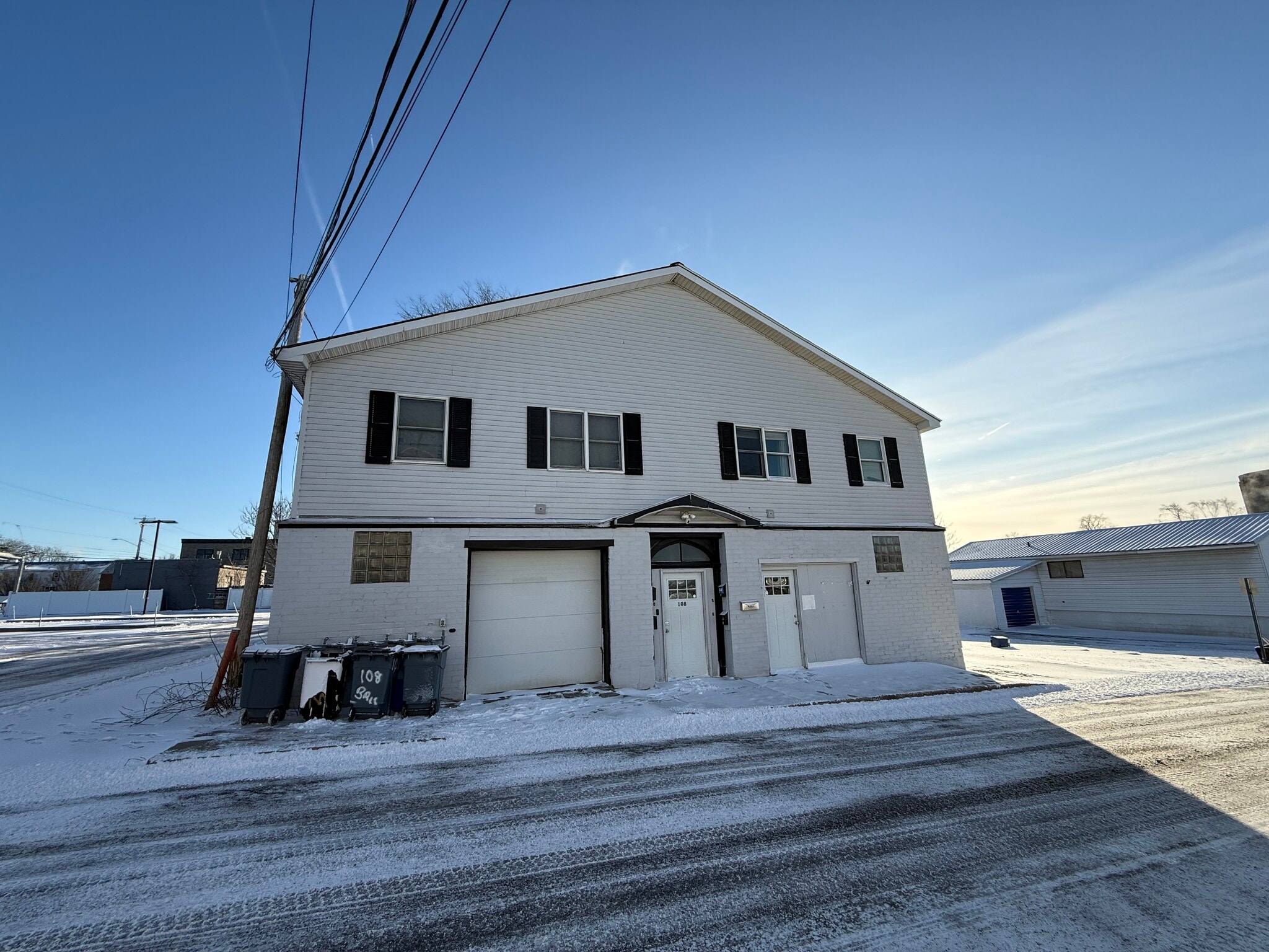 108 Ball St, East Syracuse, NY à louer Photo intérieure- Image 1 de 13