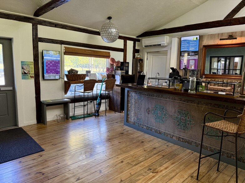 104 Mill Hill Rd, Woodstock, NY for sale - Building Photo - Image 3 of 24