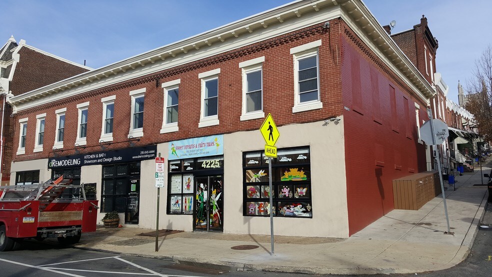4225-4233 Ridge Ave, Philadelphia, PA à vendre - Photo du bâtiment - Image 2 de 19