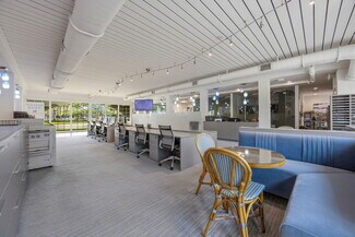 Plus de détails pour 800 Seagate Dr, Naples, FL - Bureau/Commerce de détail à louer