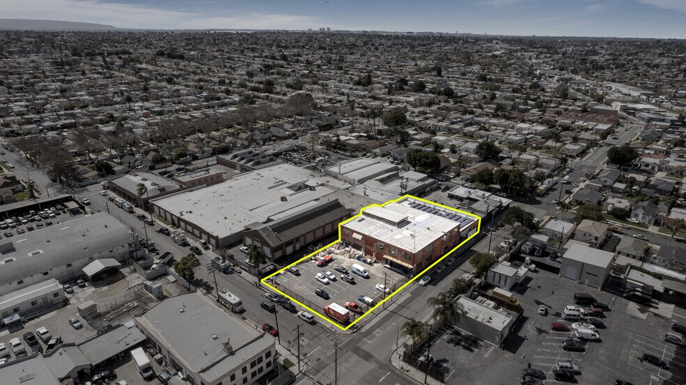 2000-2010 W 62nd St, Los Angeles, CA à vendre - Photo du bâtiment - Image 1 de 41