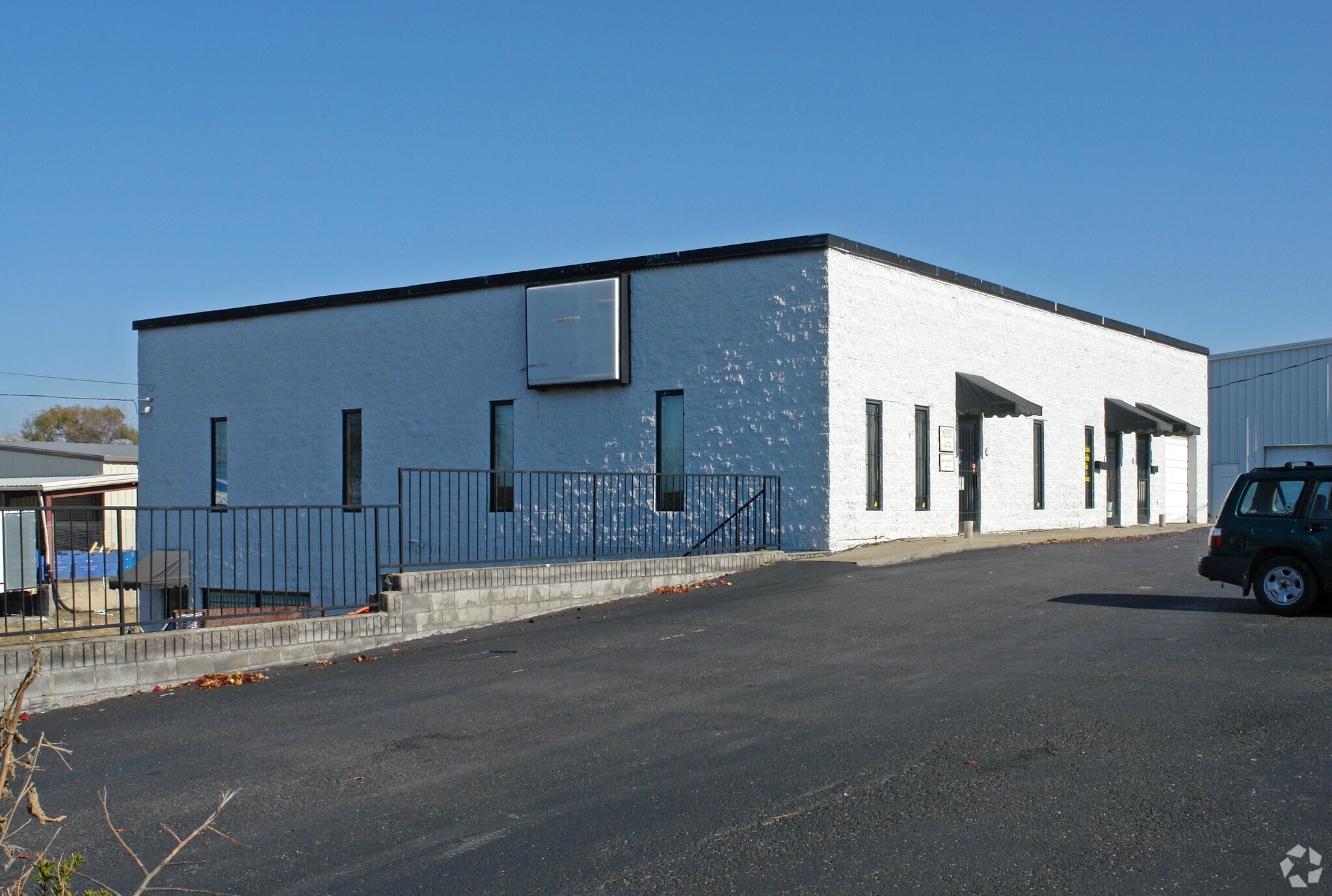 2606 Eugenia Ave, Nashville, TN for lease Primary Photo- Image 1 of 4